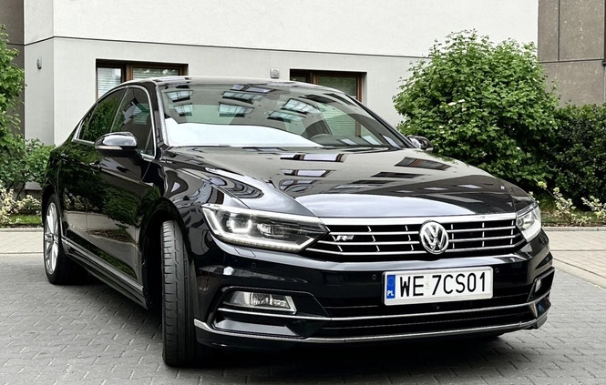 Volkswagen Passat cena 56000 przebieg: 359000, rok produkcji 2017 z Warszawa małe 121